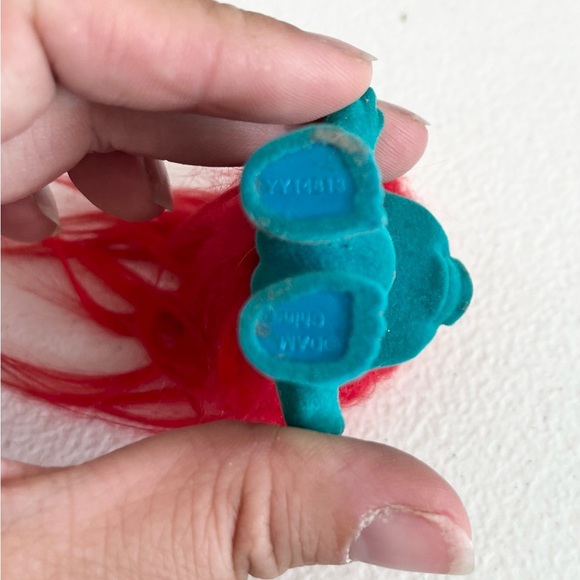 DAM Troll VTG Blue Pink Felt with Gem in the Belly YY14813 - Picture 4 of 4